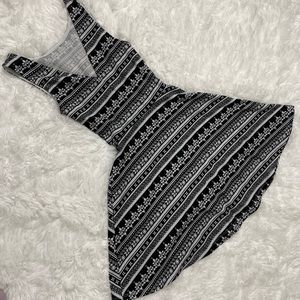 Pattern bring black and white dress